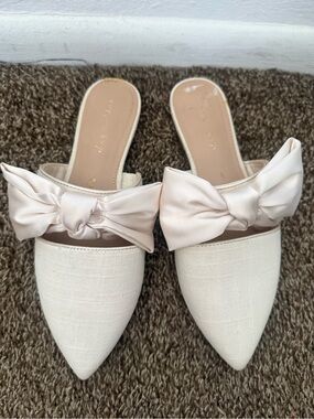 Copper Key Cream Pointed Bow Slip-On Mules